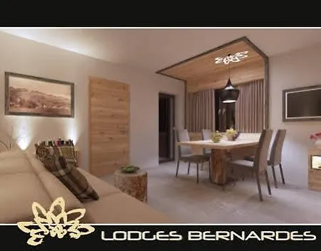 Haus Bernardes アパート *
